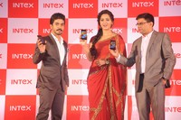 Anushka Launches INTEX Aqua Smartphone